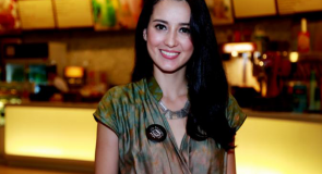 Julie Estelle Keluar dari Zona Nyaman