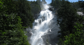 Air Terjun Terindah di Kanada