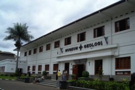 Koleksi Unik Museum Geologi